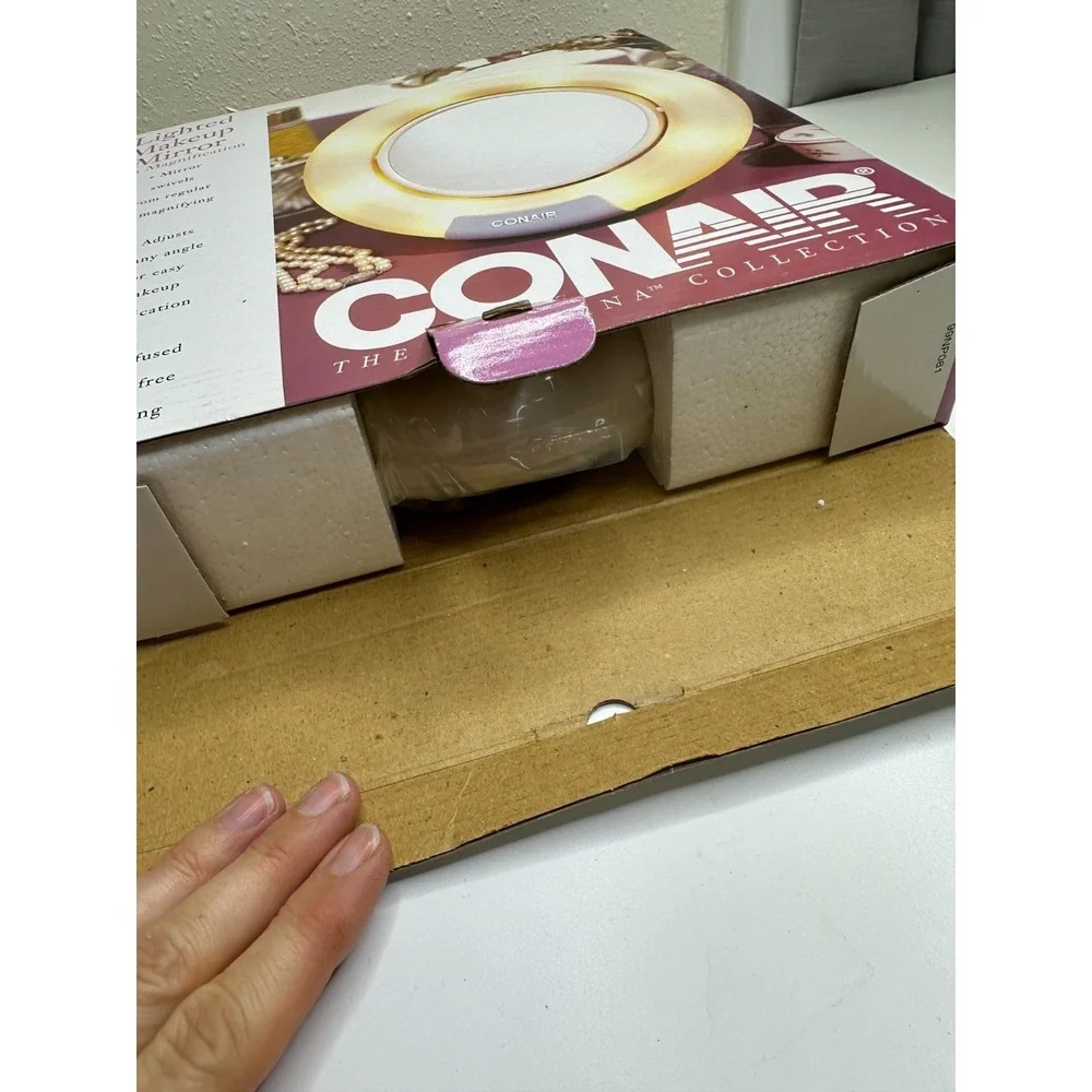 NEW Vtg Conair Lighted Makeup Mirror Round Two Sided 2000 Folds Stand